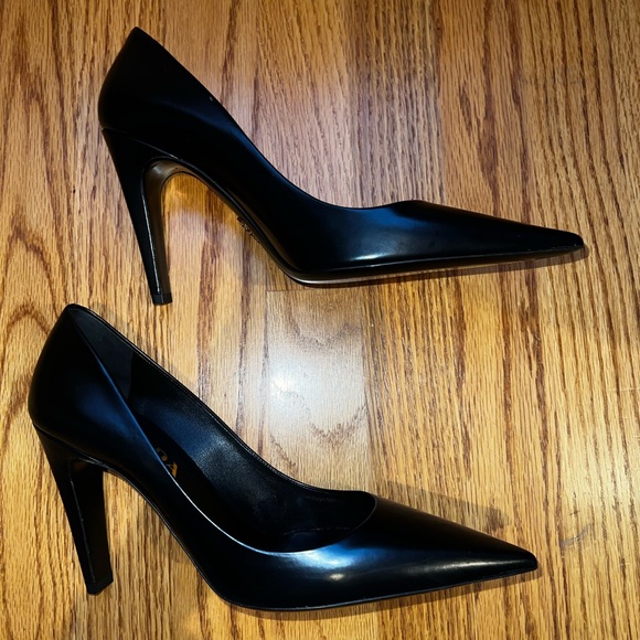 Prada Leather Pointy-Toe Pump in Black - Picture 2 of 10